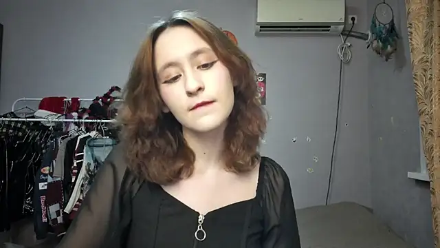 Snapshot of JoannaTompson chatting on 02/18/25, 01:10 JoannaTompson online show from 02/18/25, 01:10