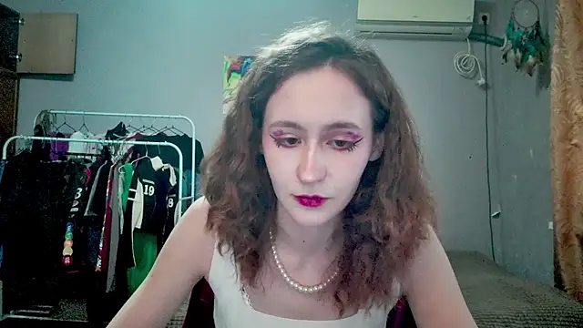 Snapshot of JoannaTompson chatting on 09/18/25, 03:09 JoannaTompson online show from 09/18/25, 03:09