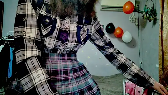 JoannaTompson online show from 10/25/25, 12:43