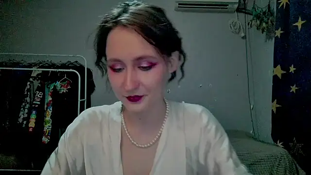 JoannaTompson online show from 07/22/26, 11:40