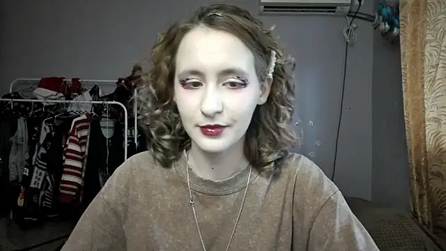 Snapshot of JoannaTompson chatting on 01/27/25, 06:09 JoannaTompson online show from 01/27/25, 06:09