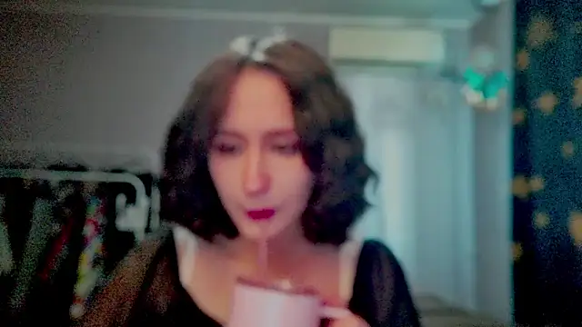 JoannaTompson online show from 06/11/26, 02:53