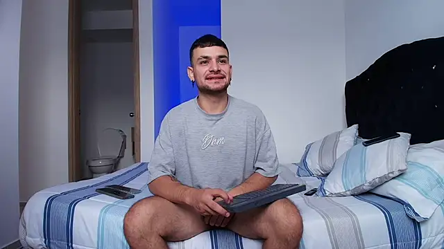 Aron-santoro online show from 11/27/25, 02:06