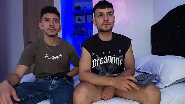 Snapshot of Aron-santoro chatting on 02/10/26, 04:06 Aron-santoro online show from 02/10/26, 04:06