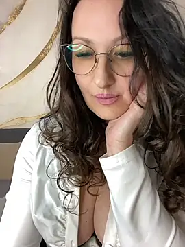 Snapshot of Katie-n chatting on 06/03/26, 04:33 Katie-n online show from 06/03/26, 04:33