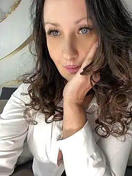 Katie-n online show from 07/24/26, 04:52