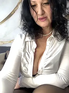 Katie-n online show from 02/05/26, 07:04