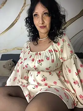 Katie-n online show from 11/05/25, 07:00