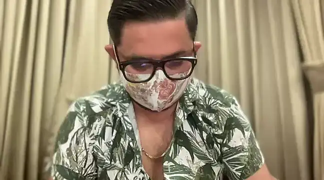 Snapshot of slavekinky001 chatting on 03/18/25, 07:55 slavekinky001 online show from 03/18/25, 07:55