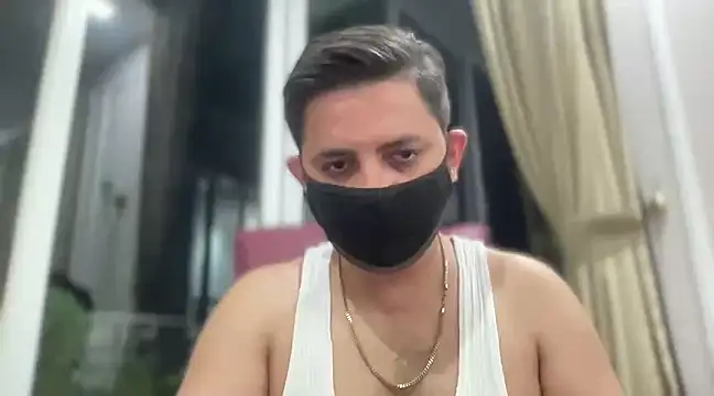 Snapshot of slavekinky001 chatting on 02/25/25, 08:53 slavekinky001 online show from 02/25/25, 08:53