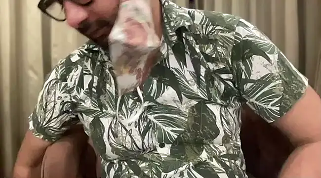 Snapshot of slavekinky001 chatting on 03/19/25, 07:49 slavekinky001 online show from 03/19/25, 07:49