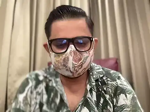 Snapshot of slavekinky001 chatting on 09/16/25, 07:15 slavekinky001 online show from 09/16/25, 07:15