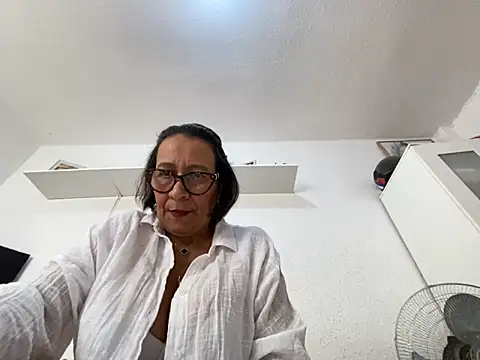 sweeviolet online show from 03/18/26, 01:46