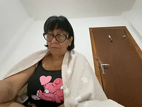 sweeviolet online show from 04/23/26, 06:42
