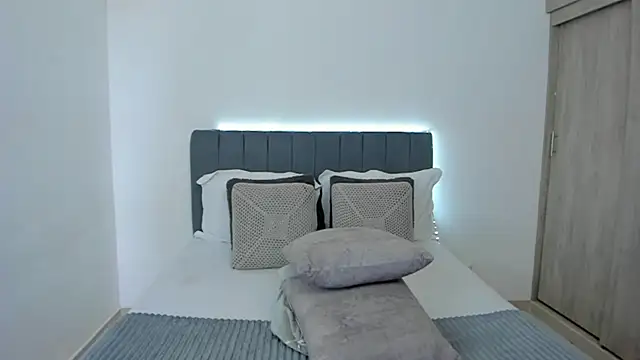 im sarah34 online show from 05/01/26, 05:18