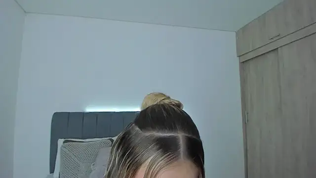 im sarah34 online show from 06/01/26, 06:07
