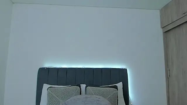 im sarah34 online show from 04/10/26, 04:52