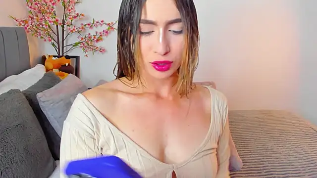 Snapshot of im_sarah34 chatting on 02/28/25, 05:26 im sarah34 online show from 02/28/25, 05:26