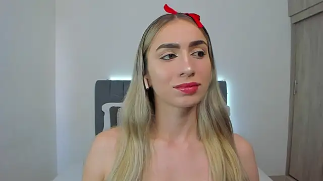 im sarah34 online show from 04/28/26, 05:06
