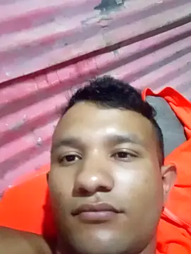 Snapshot of brayan7132 chatting on 09/20/25, 05:01 brayan7132 online show from 09/20/25, 05:01