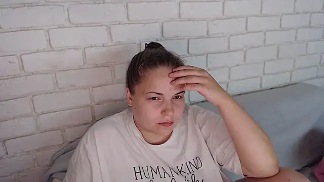 Snapshot of Crazyy_girl_ chatting on 09/22/25, 01:50 Crazyy girl online show from 09/22/25, 01:50