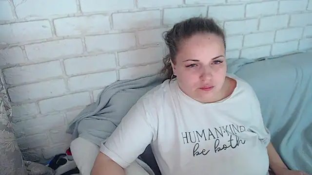 Snapshot of Crazyy_girl_ chatting on 02/18/26, 04:25 Crazyy girl online show from 02/18/26, 04:25