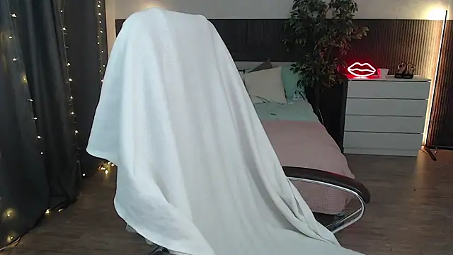 Crazyy girl  online show from 07/08/26, 01:52