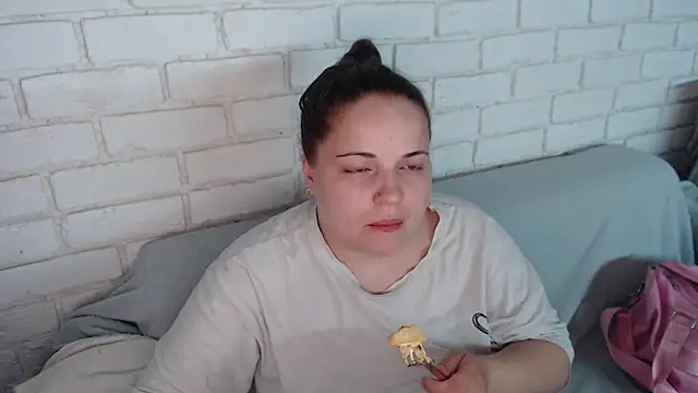 Snapshot of Crazyy_girl_ chatting on 05/24/26, 05:35 Crazyy girl online show from 05/24/26, 05:35