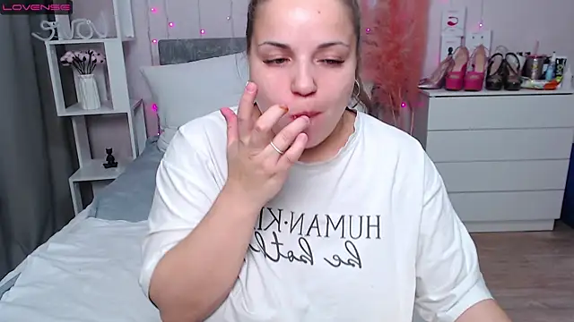 Snapshot of Crazyy_girl_ chatting on 01/16/26, 01:48 Crazyy girl online show from 01/16/26, 01:48