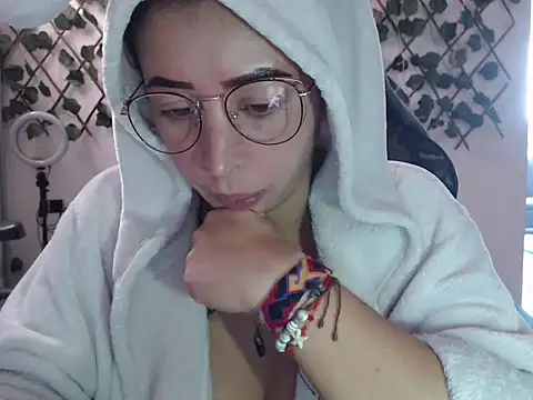 jeiana4u online show from 05/15/26, 06:06