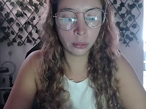 jeiana4u online show from 04/28/26, 04:00
