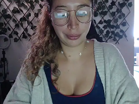 jeiana4u online show from 05/05/26, 07:06
