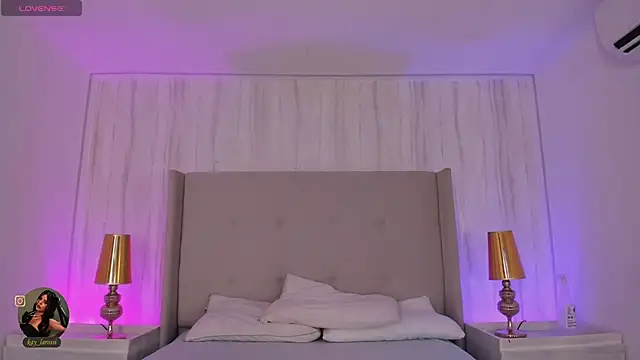 kaylarossi online show from 05/19/26, 07:32