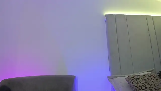 kaylarossi online show from 11/05/25, 07:50