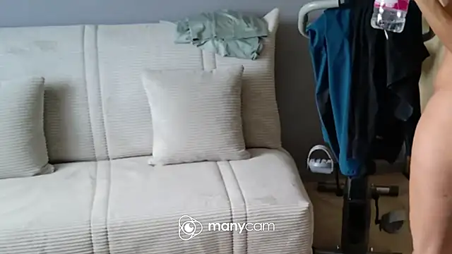 Snapshot of lolacharly@xh chatting on 09/29/25, 02:34 lolacharlyxh online show from 09/29/25, 02:34