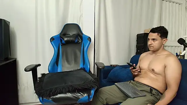 hott dicks online show from 06/07/26, 01:44