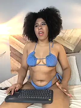 Snapshot of EmmilyBrant chatting on 09/21/25, 12:27 EmmilyBrant online show from 09/21/25, 12:27