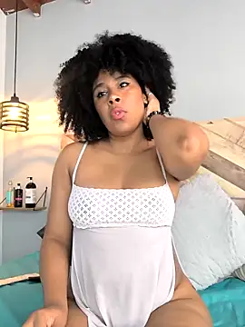 Snapshot of EmmilyBrant chatting on 02/16/25, 04:21 EmmilyBrant online show from 02/16/25, 04:21