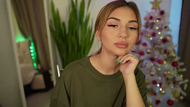 Snapshot of LindaWarners chatting on 12/04/24, 06:05 LindaWarners online show from 12/04/24, 06:05