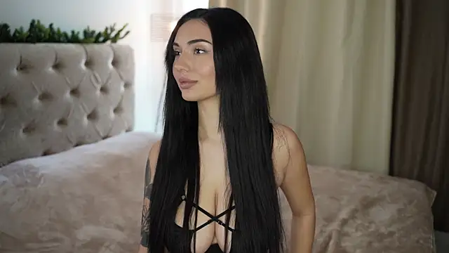 Snapshot of LindaWarners chatting on 02/28/25, 05:04 LindaWarners online show from 02/28/25, 05:04