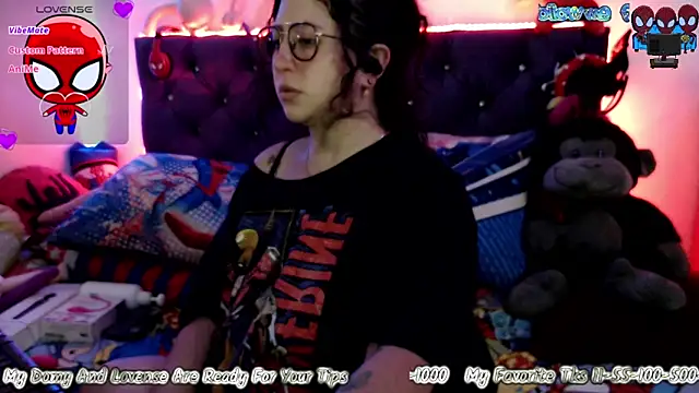 Snapshot of Bigsexycat chatting on 01/17/25, 06:04 Bigsexycat online show from 01/17/25, 06:04