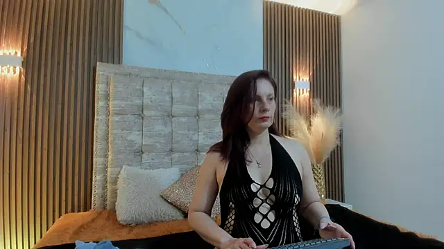 ada mclaine online show from 09/09/25, 12:03