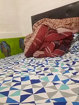 Snapshot of TuBandi2 chatting on 03/02/25, 09:19 TuBandi2 online show from 03/02/25, 09:19