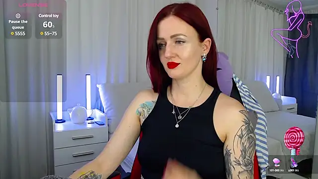 Snapshot of ElisaJane chatting on 02/20/25, 10:26 ElisaJane online show from 02/20/25, 10:26