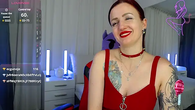 Snapshot of ElisaJane chatting on 02/23/25, 08:44 ElisaJane online show from 02/23/25, 08:44