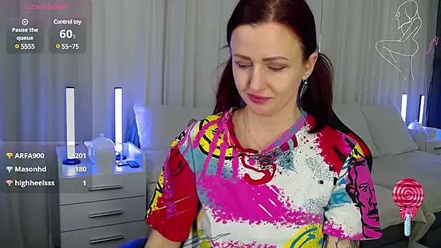 Snapshot of ElisaJane chatting on 01/15/25, 01:34 ElisaJane online show from 01/15/25, 01:34
