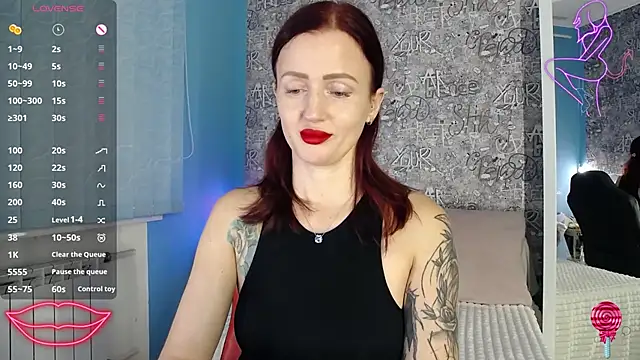 ElisaJane online show from 10/21/25, 08:52