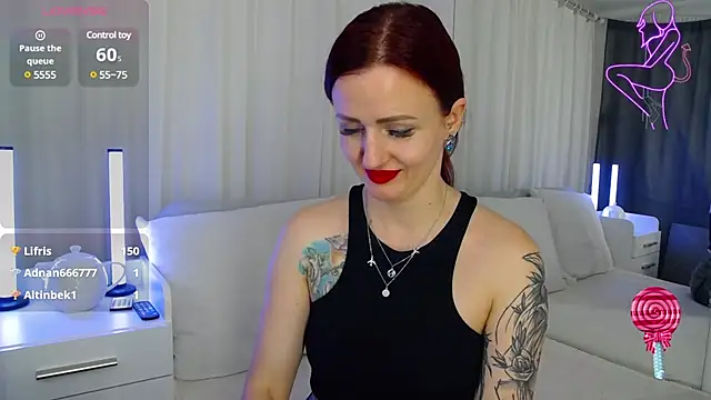 Snapshot of ElisaJane chatting on 02/20/25, 03:56 ElisaJane online show from 02/20/25, 03:56
