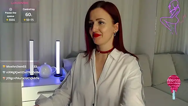 Snapshot of ElisaJane chatting on 03/01/25, 04:04 ElisaJane online show from 03/01/25, 04:04