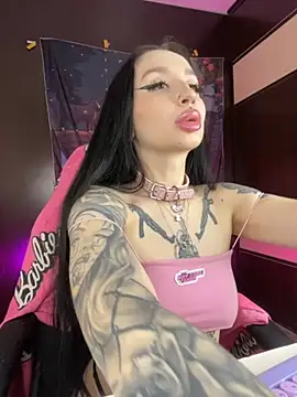 Molly  Moon online show from 11/11/25, 03:12